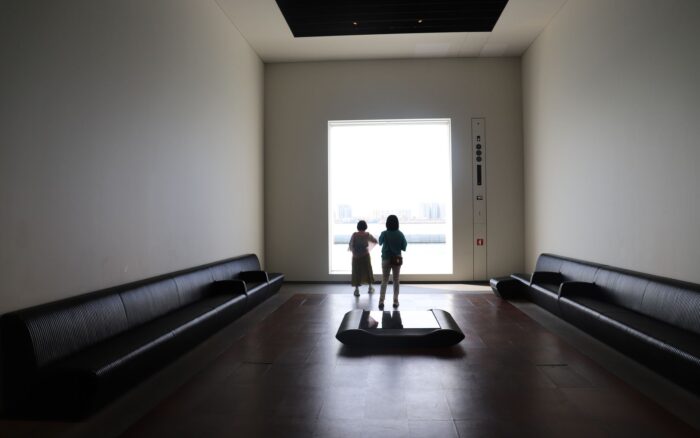 The Ultimate Guide to a Modern Minimalist Lifestyle — photo by Oguz Dik on Pexels
